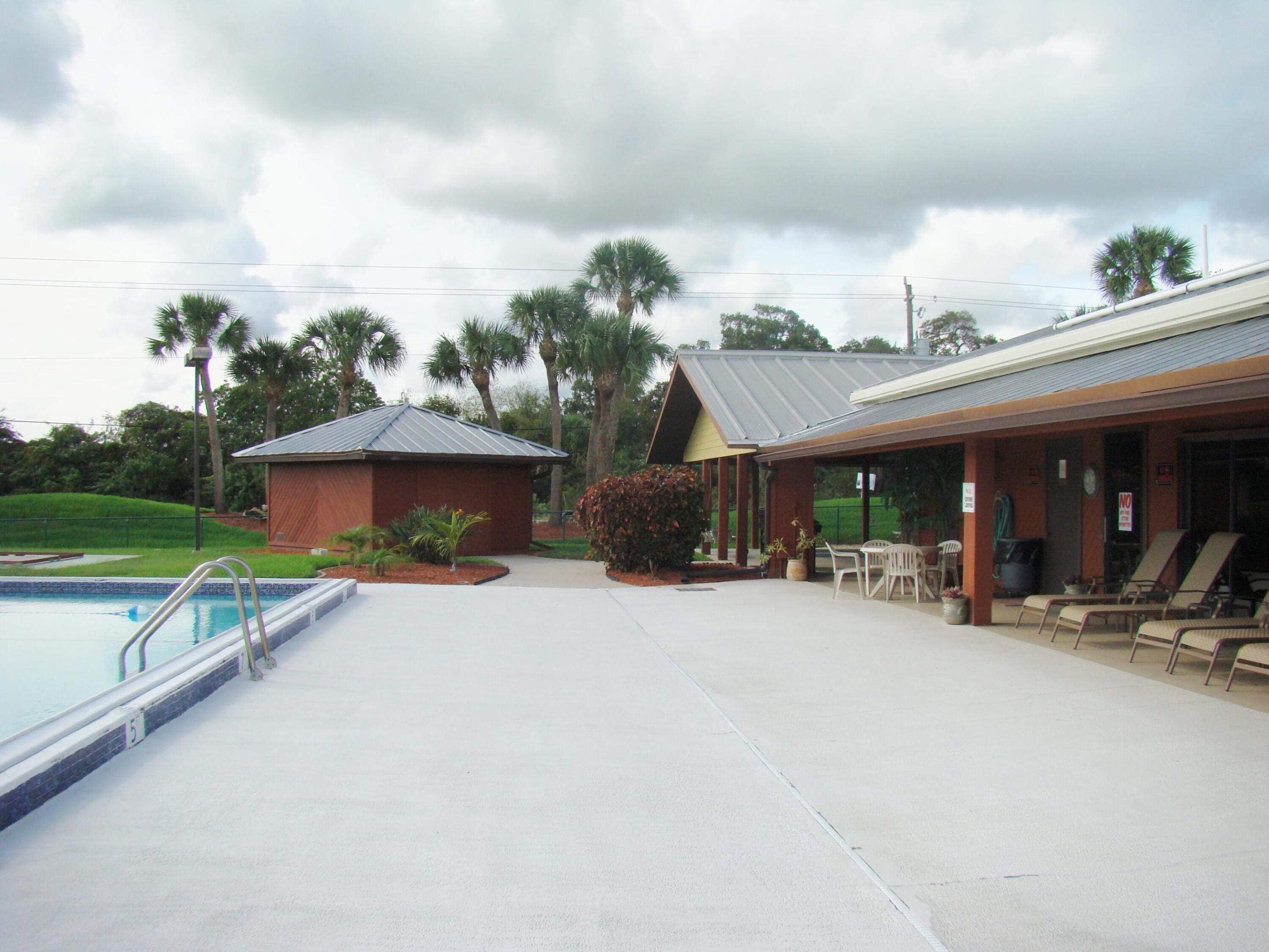 SEMINOLE COVE CONDOMINIUM - Residential