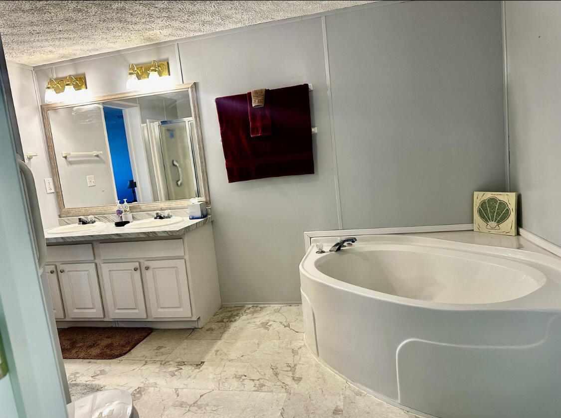 SEMINOLE COVE CONDOMINIUM - Residential