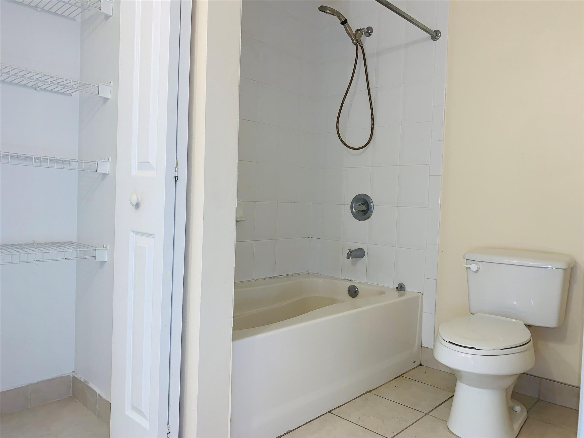 El-Ad Nob Hill Condo - Residential Lease