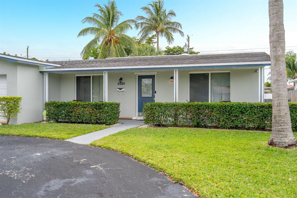 HOLLYWOOD HILLS - Residential