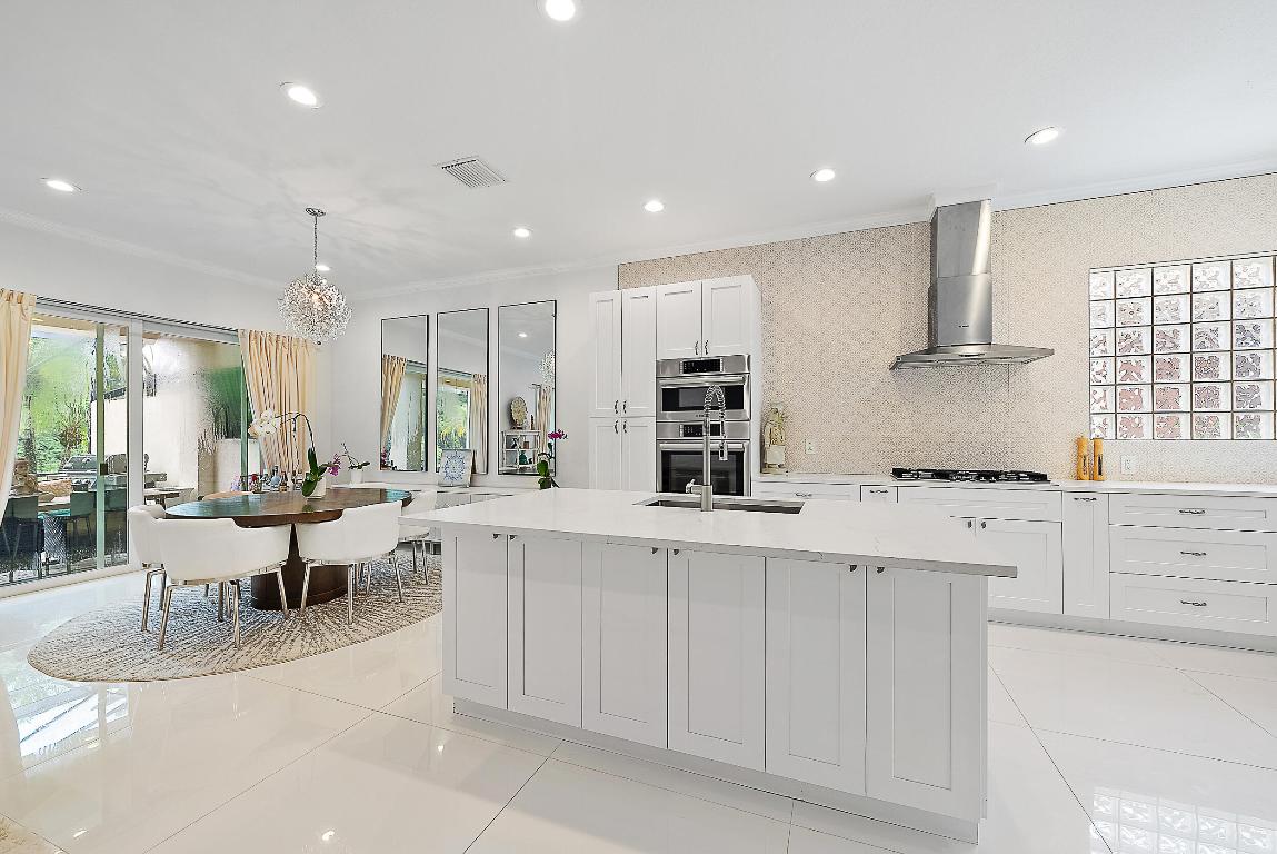 10680 Grande Boulevard