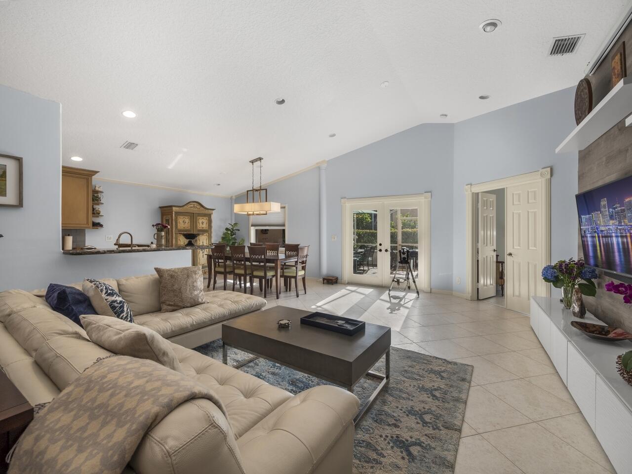 VENETIAN ISLES - Residential