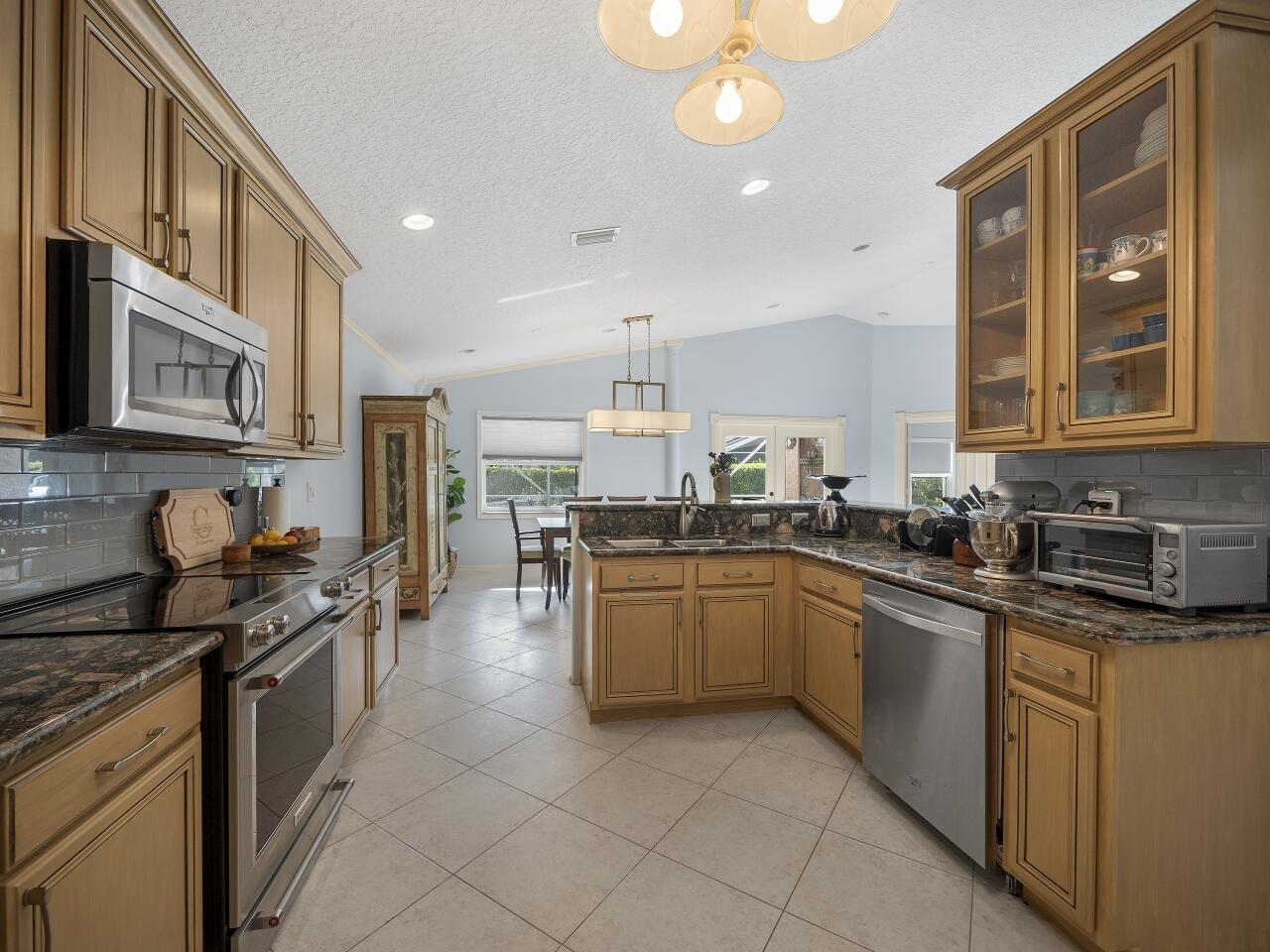 VENETIAN ISLES - Residential