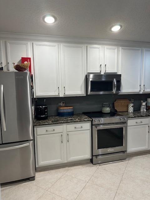 VENETIAN ISLES - Residential