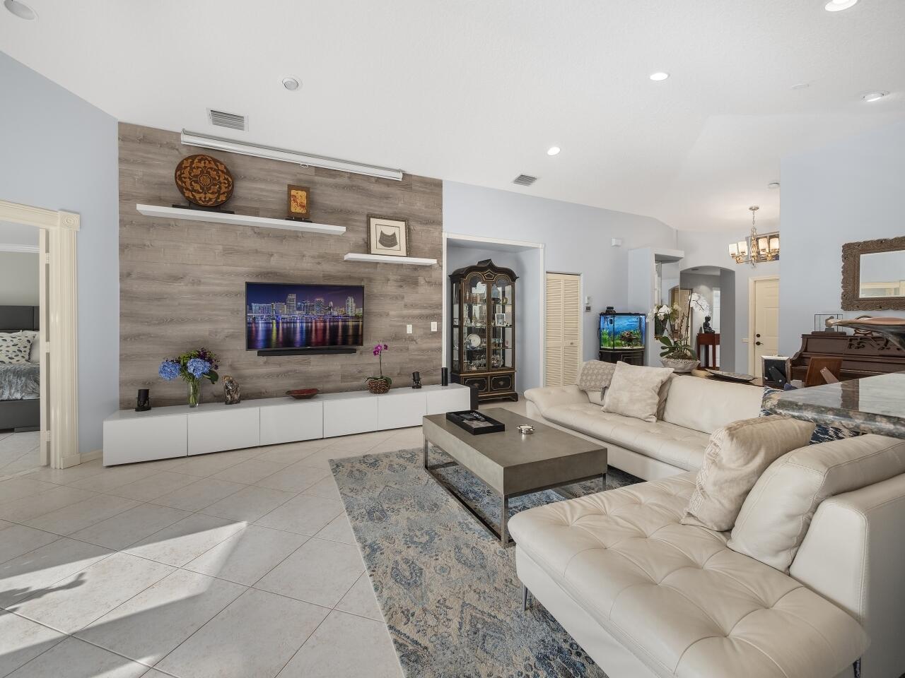 VENETIAN ISLES - Residential