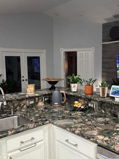 VENETIAN ISLES - Residential