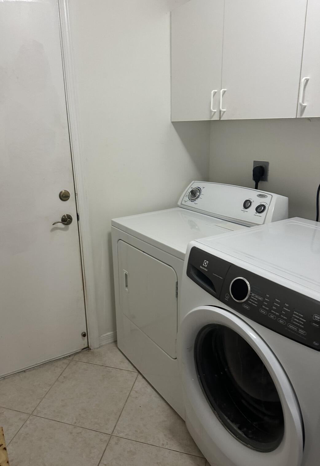 VENETIAN ISLES - Residential