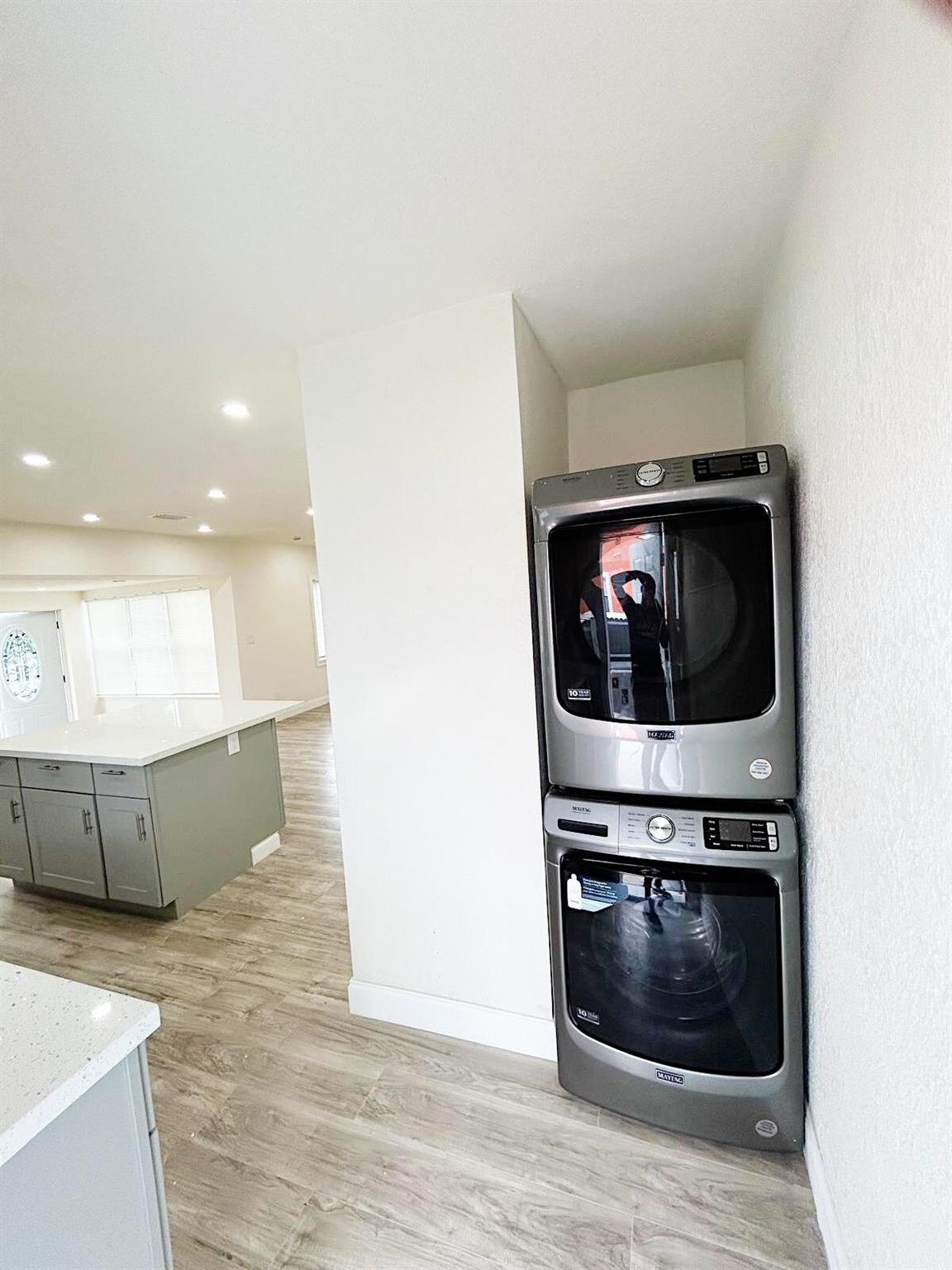 NORTH SHORE HEIGHTS - Residential