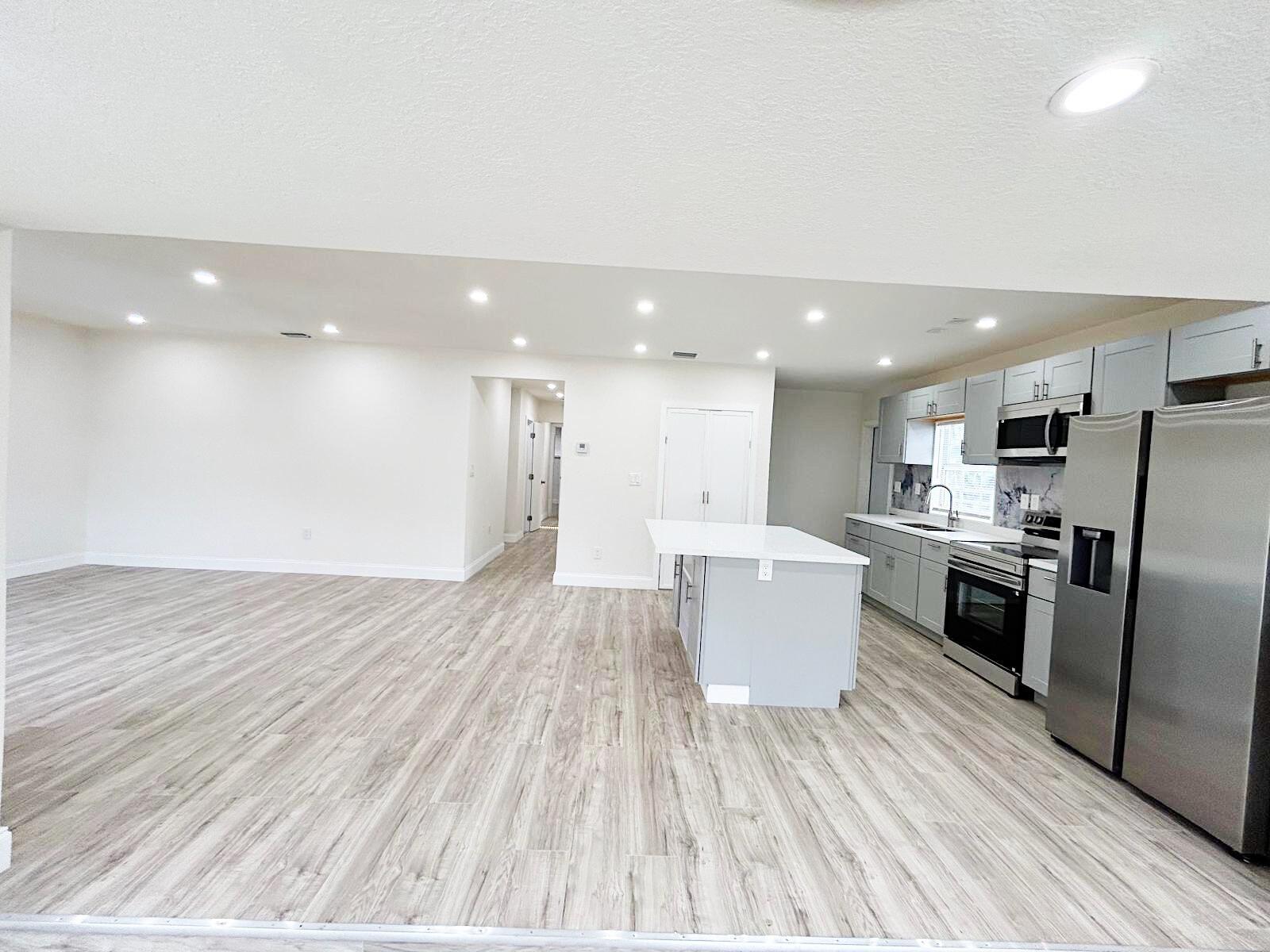 NORTH SHORE HEIGHTS - Residential