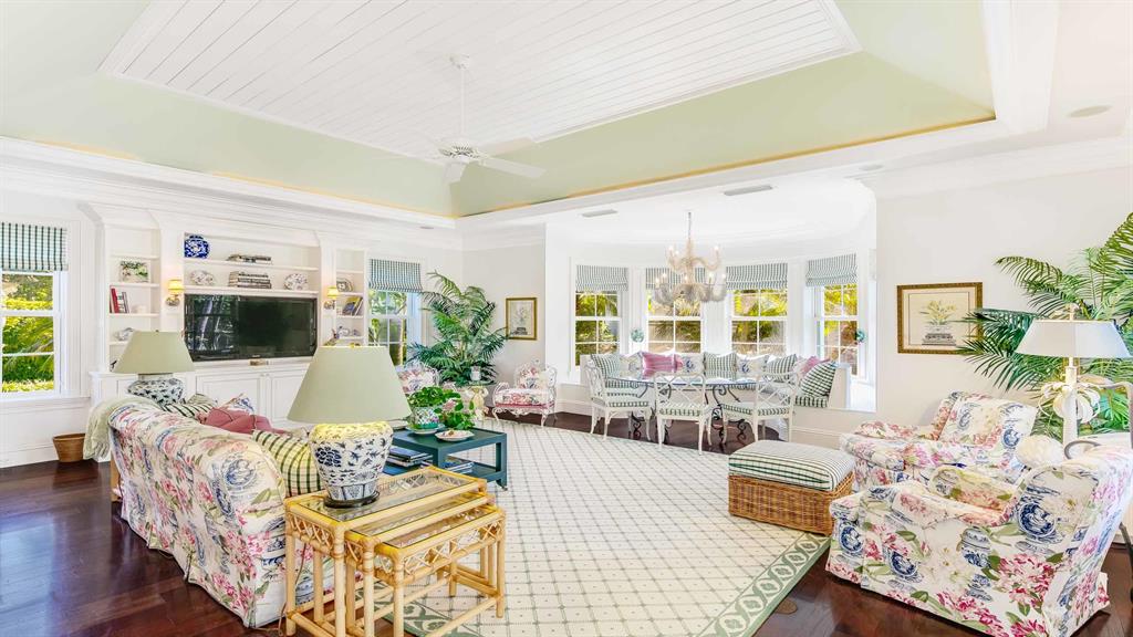 GULFSTREAM COVE - Residential