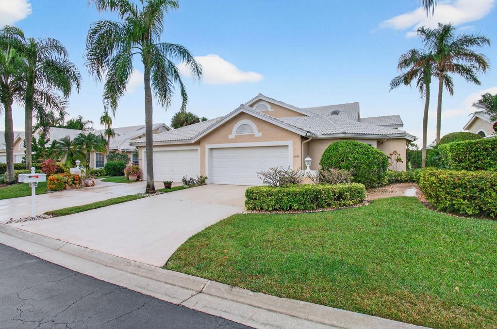 Photo of 6143 Greenspointe Drive, Boynton Beach, FL 33437 (MLS # R11145004)