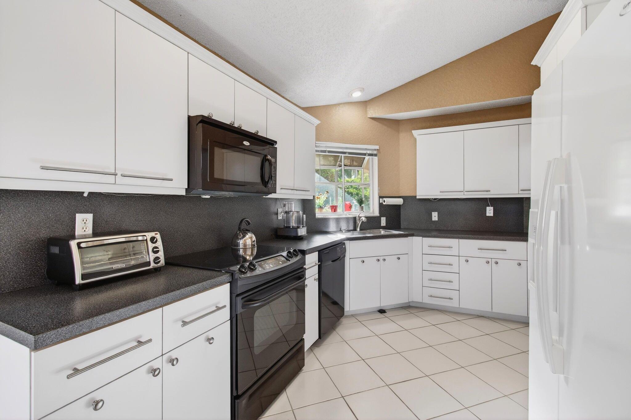 GREENSPOINTE / INDIAN SPR - Residential