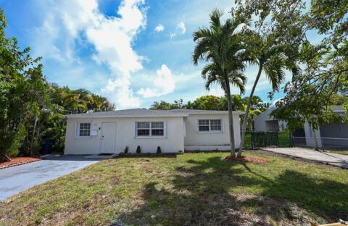 This luxury, newly furnished 3-bedroom house is centrally located in the heart of Hallandale Beach, a short two miles away from Aventura Mall and only three miles from the ocean shore of Hallandale Beach. Beautiful kitchen, modern tile all around, large bedrooms and big back yard with a lot of shade