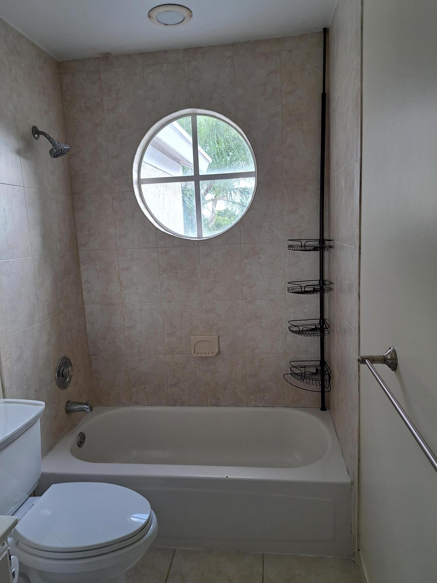 BOCA GARDENS 3 - Residential Lease