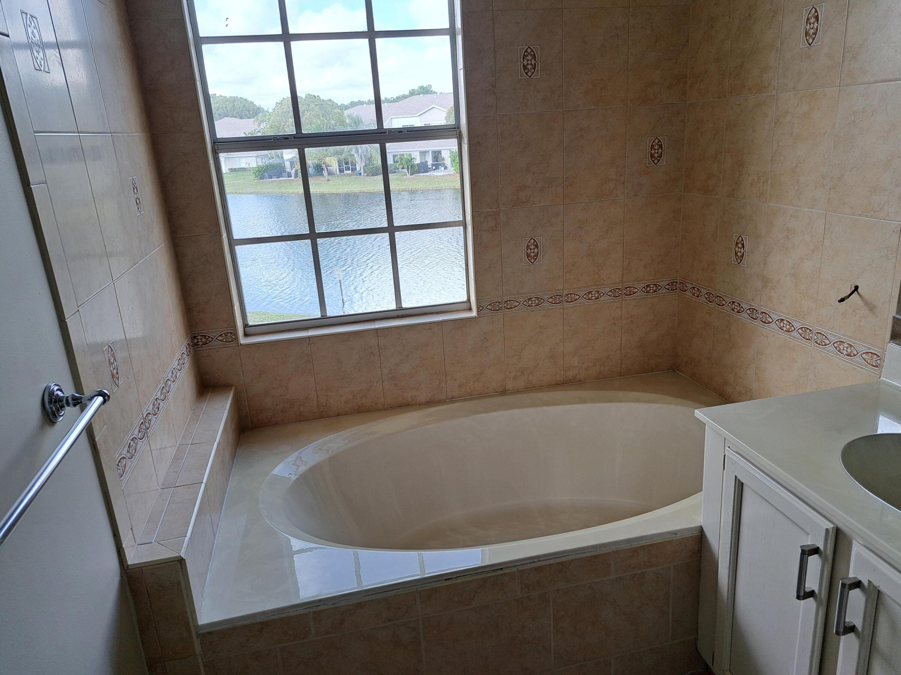 BOCA GARDENS 3 - Residential Lease