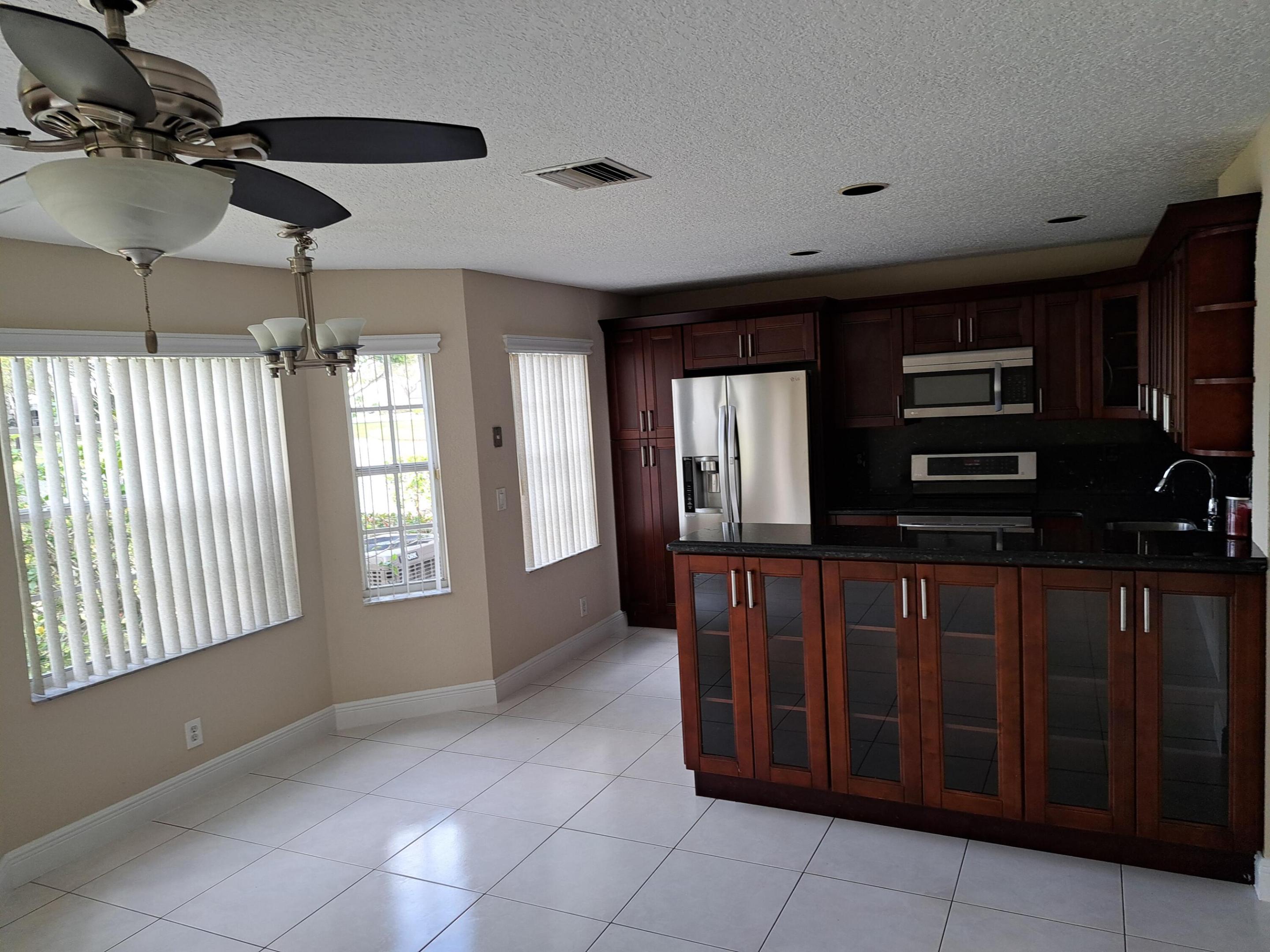 BOCA GARDENS 3 - Residential Lease