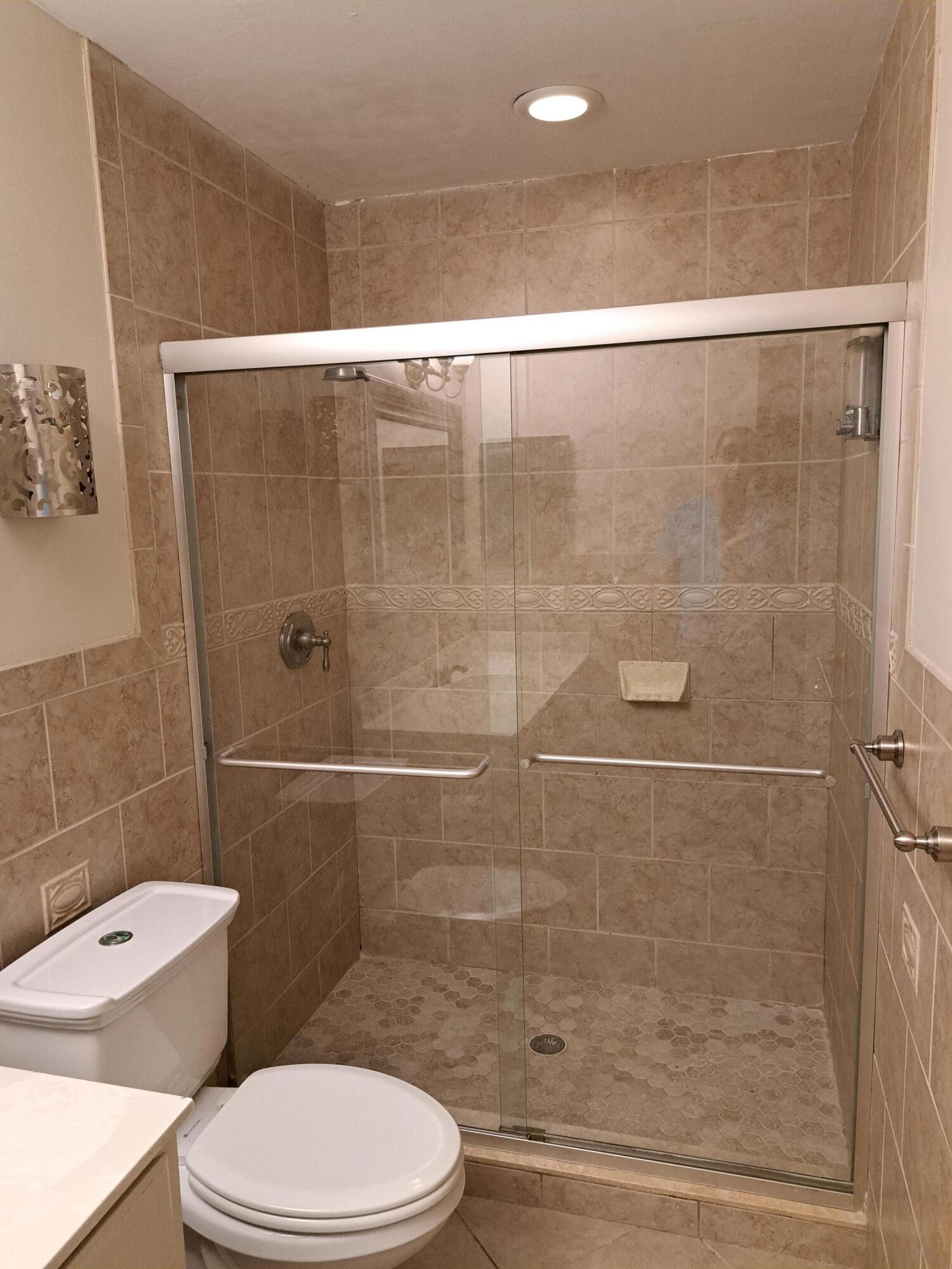 BOCA GARDENS 3 - Residential Lease