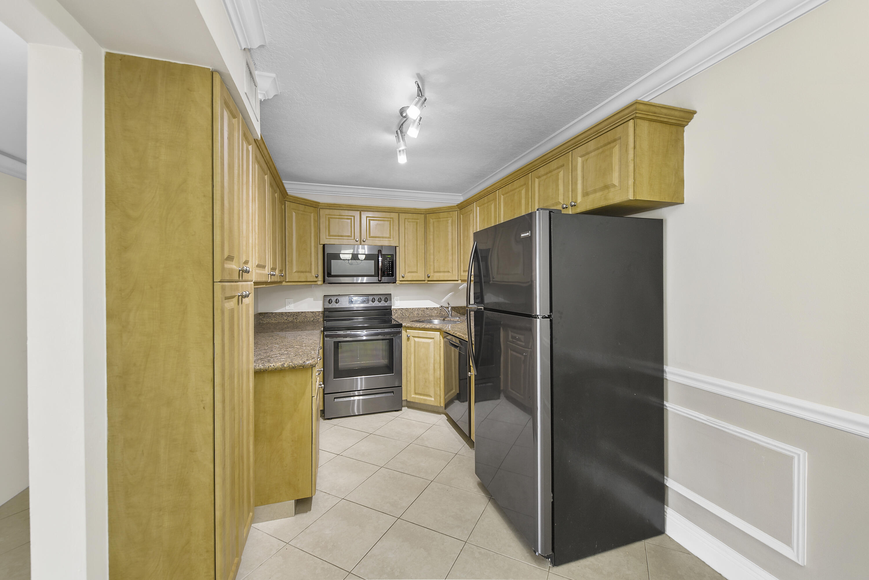 PINE RIDGE AT MARTIN DOWNS CONDO - Residential Lease