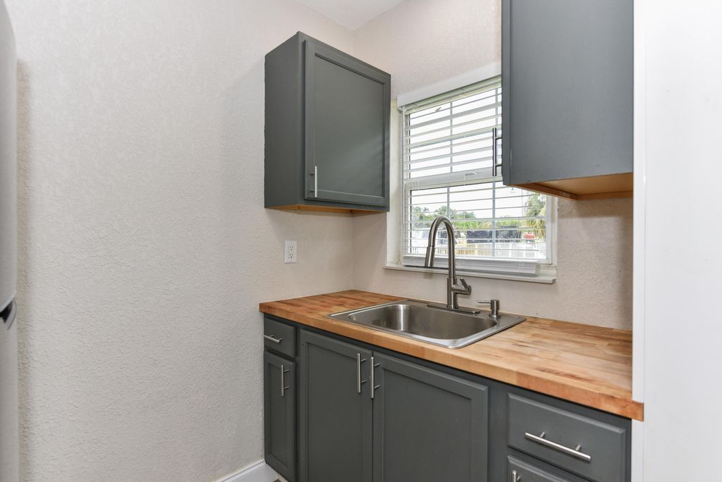 Photo of 1001 S Federal Highway #2, Lake Worth Beach, FL 33460 (MLS # B26046189)