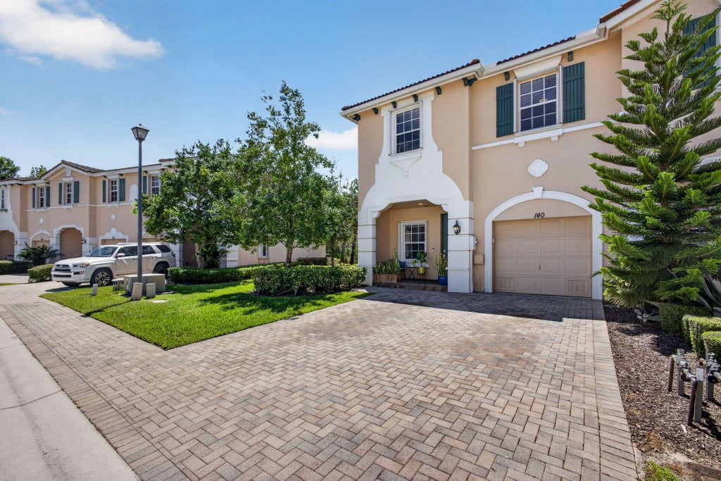 Photo of 140 SW OTTER RUN Place, Stuart, FL 34997 (MLS # B26075448)