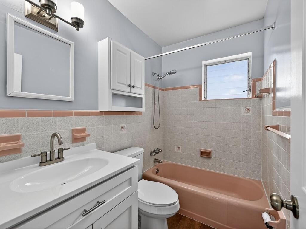 Simpson Place 9-53 B - Residential Income