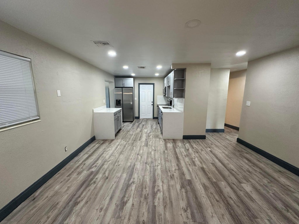 Photo of 2550 NE 7th Terrace, Pompano Beach, FL 33064 (MLS # B26050575)