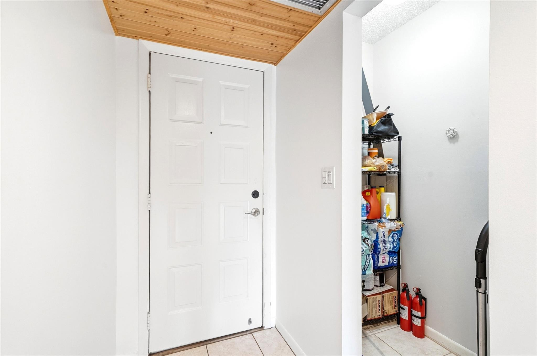 POND APPLE PLACE IV - Residential