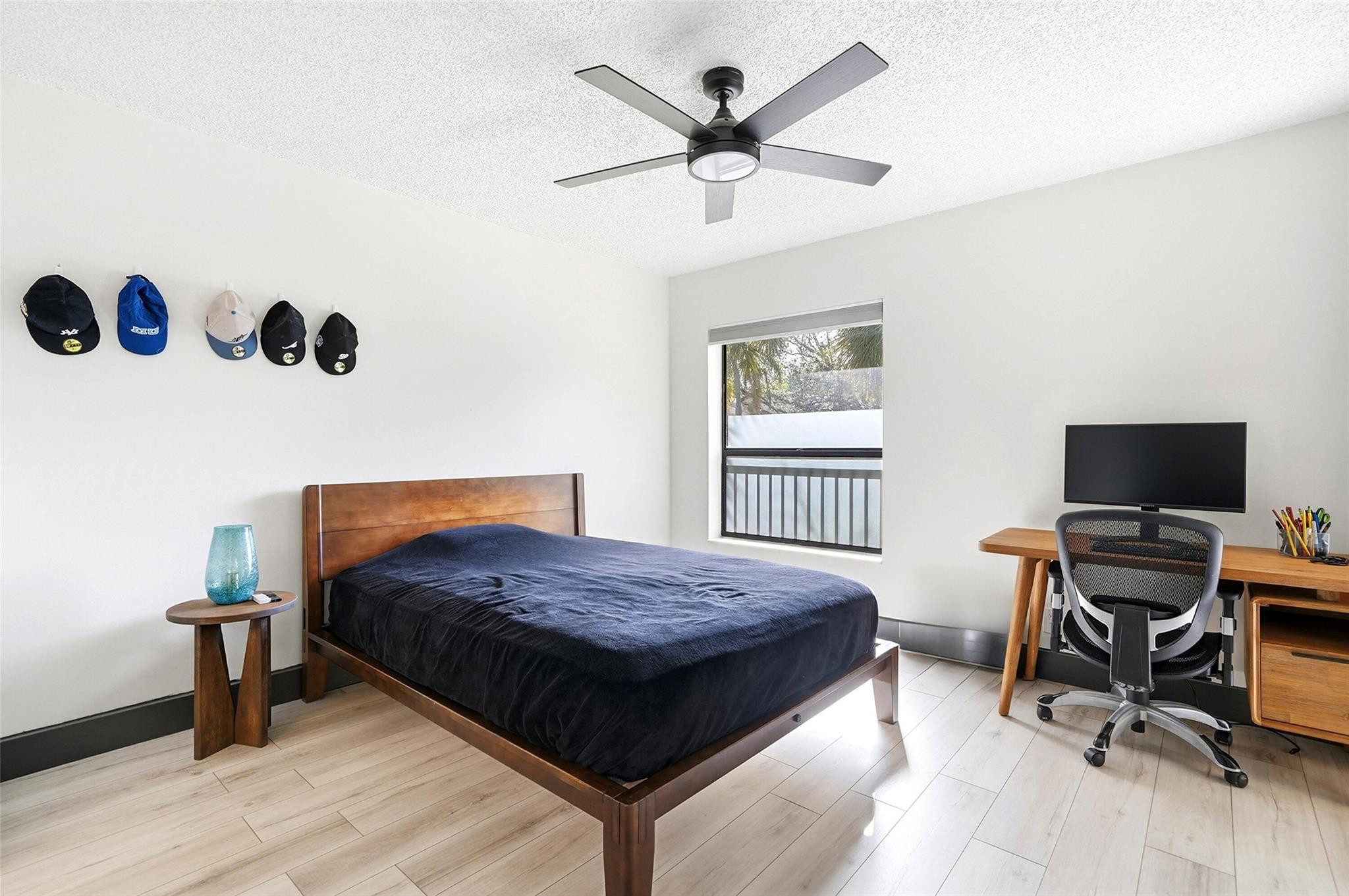 POND APPLE PLACE IV - Residential