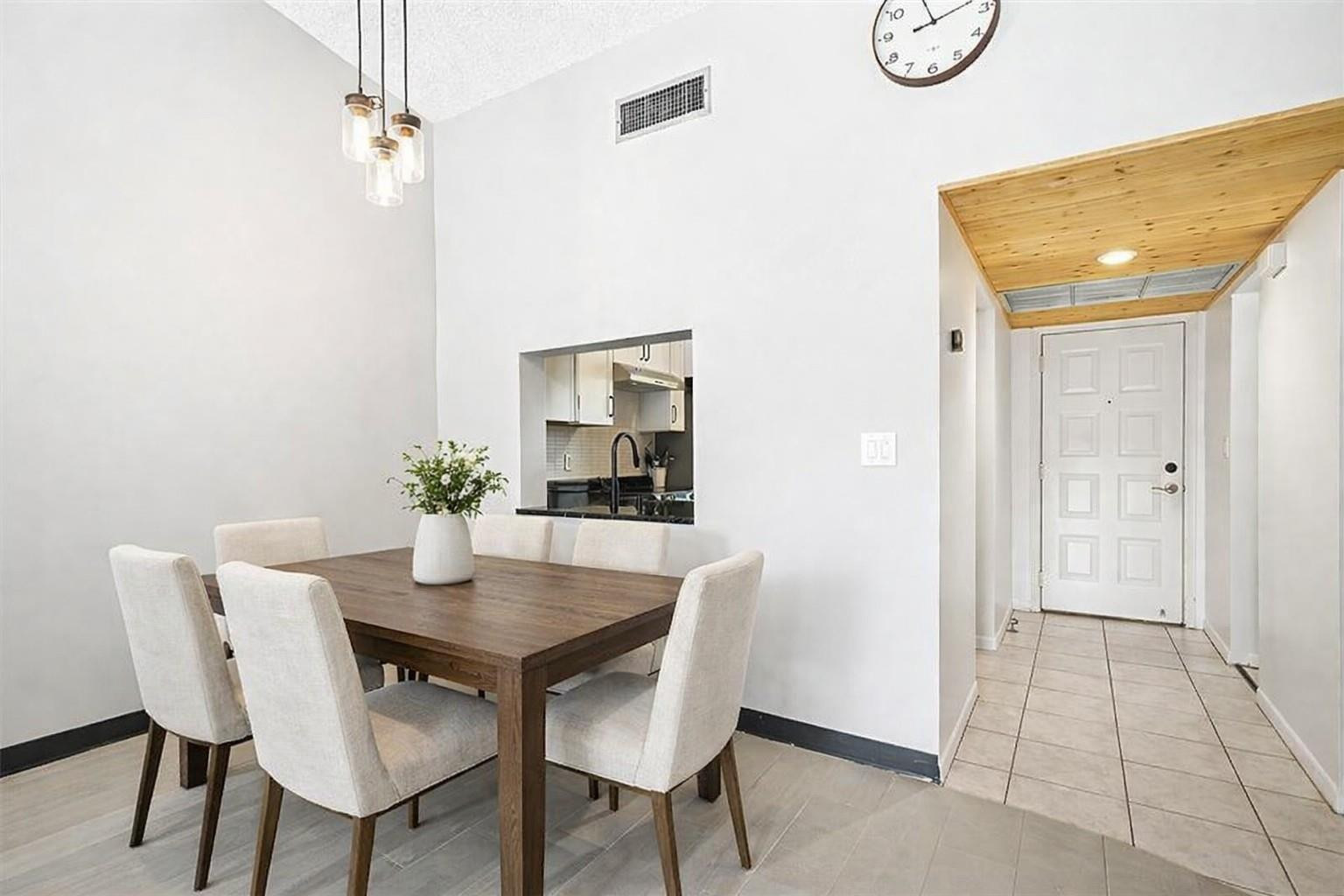 POND APPLE PLACE IV - Residential