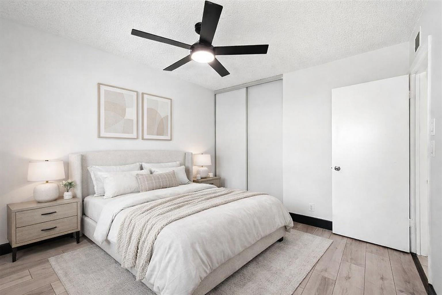 POND APPLE PLACE IV - Residential