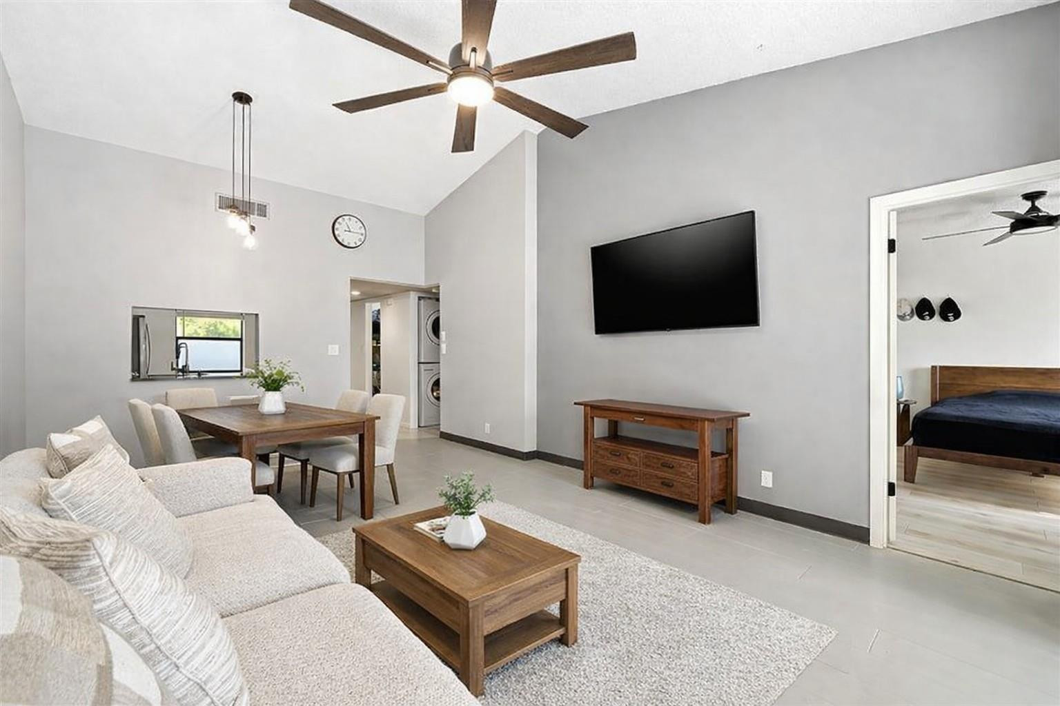 POND APPLE PLACE IV - Residential