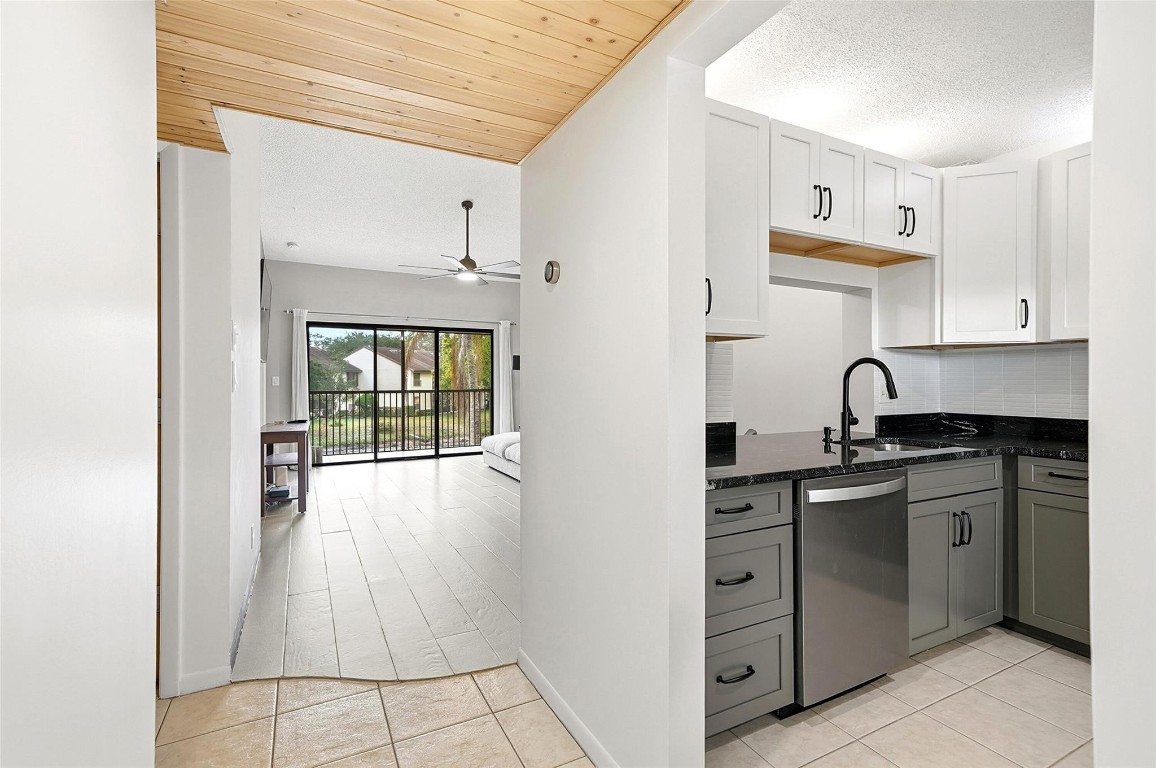 3053 Carambola Circle 3053