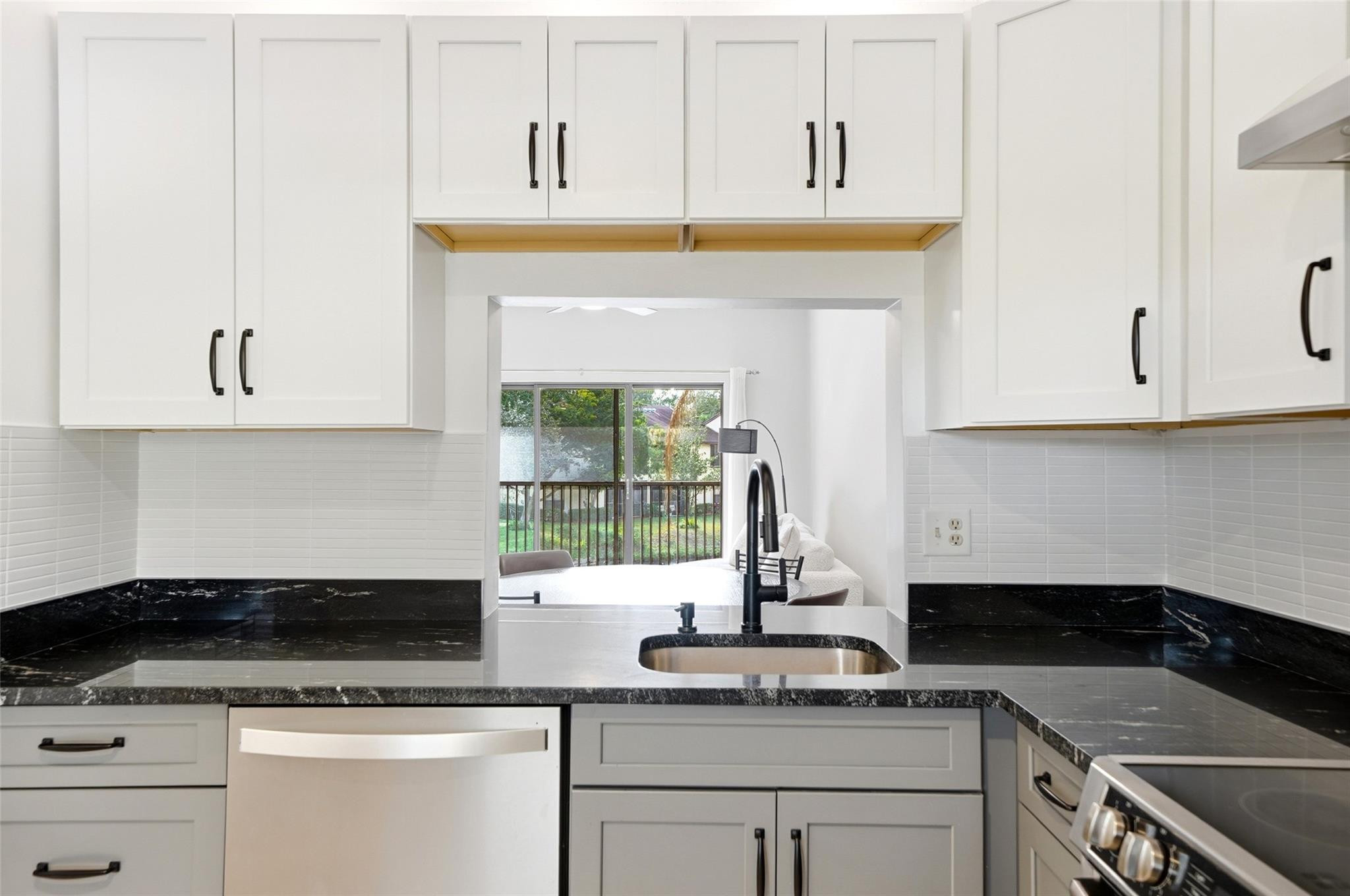 POND APPLE PLACE IV - Residential