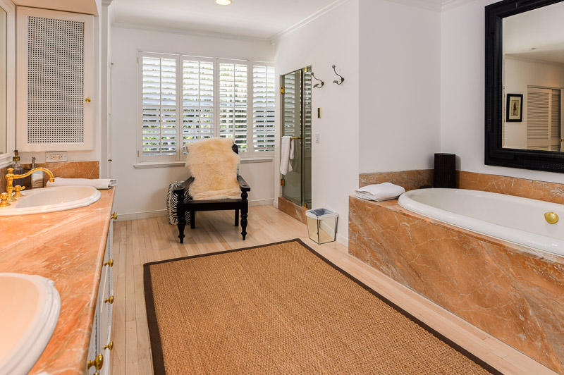 EL ENCANTO - Residential