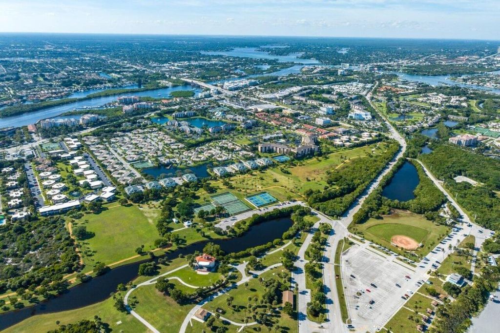 Photo of 717 S Us Highway 1 #904, Jupiter, FL 33477 (MLS # R10900131)