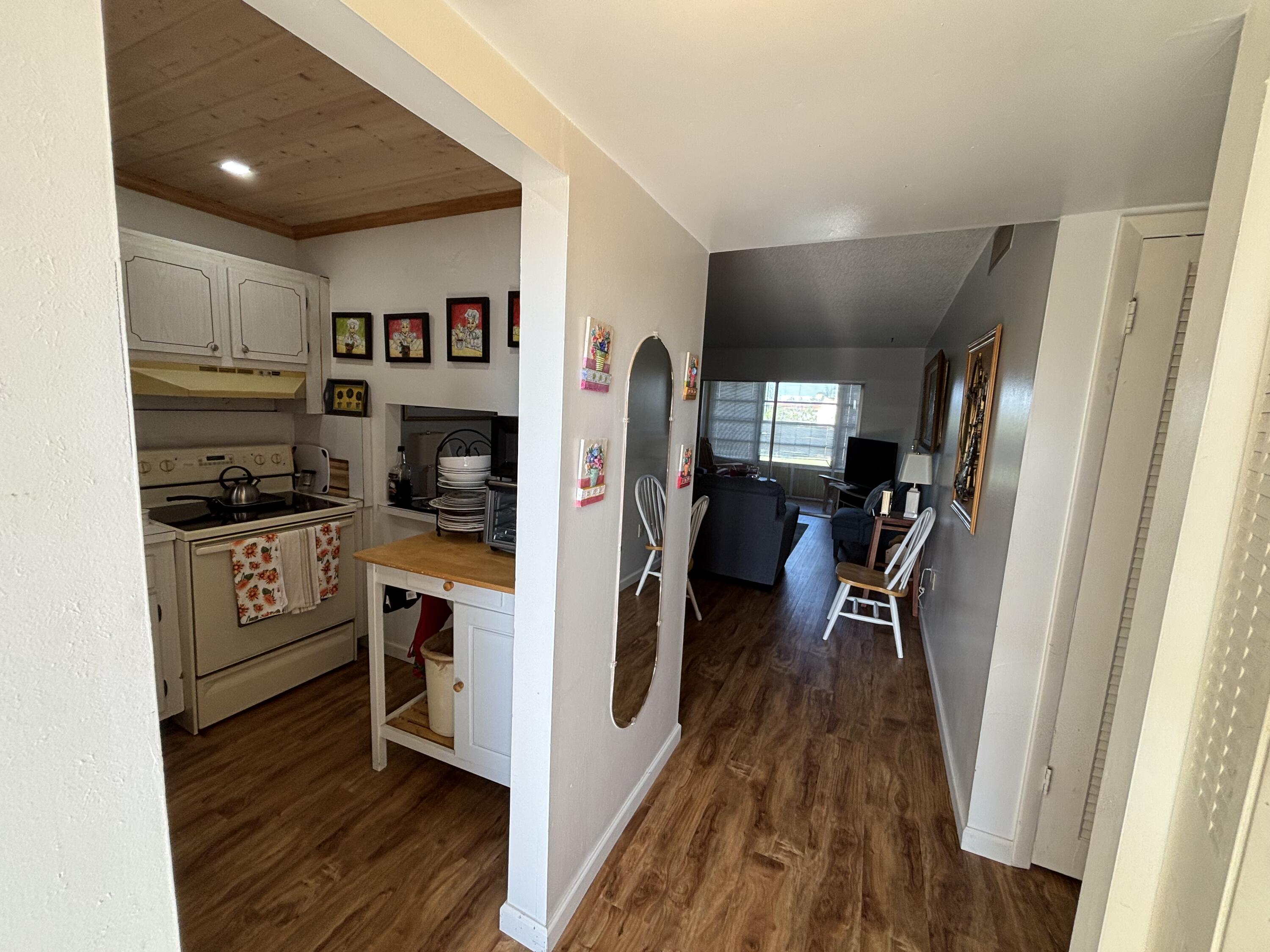 SUNRISE LAKES 19 CONDO - Residential