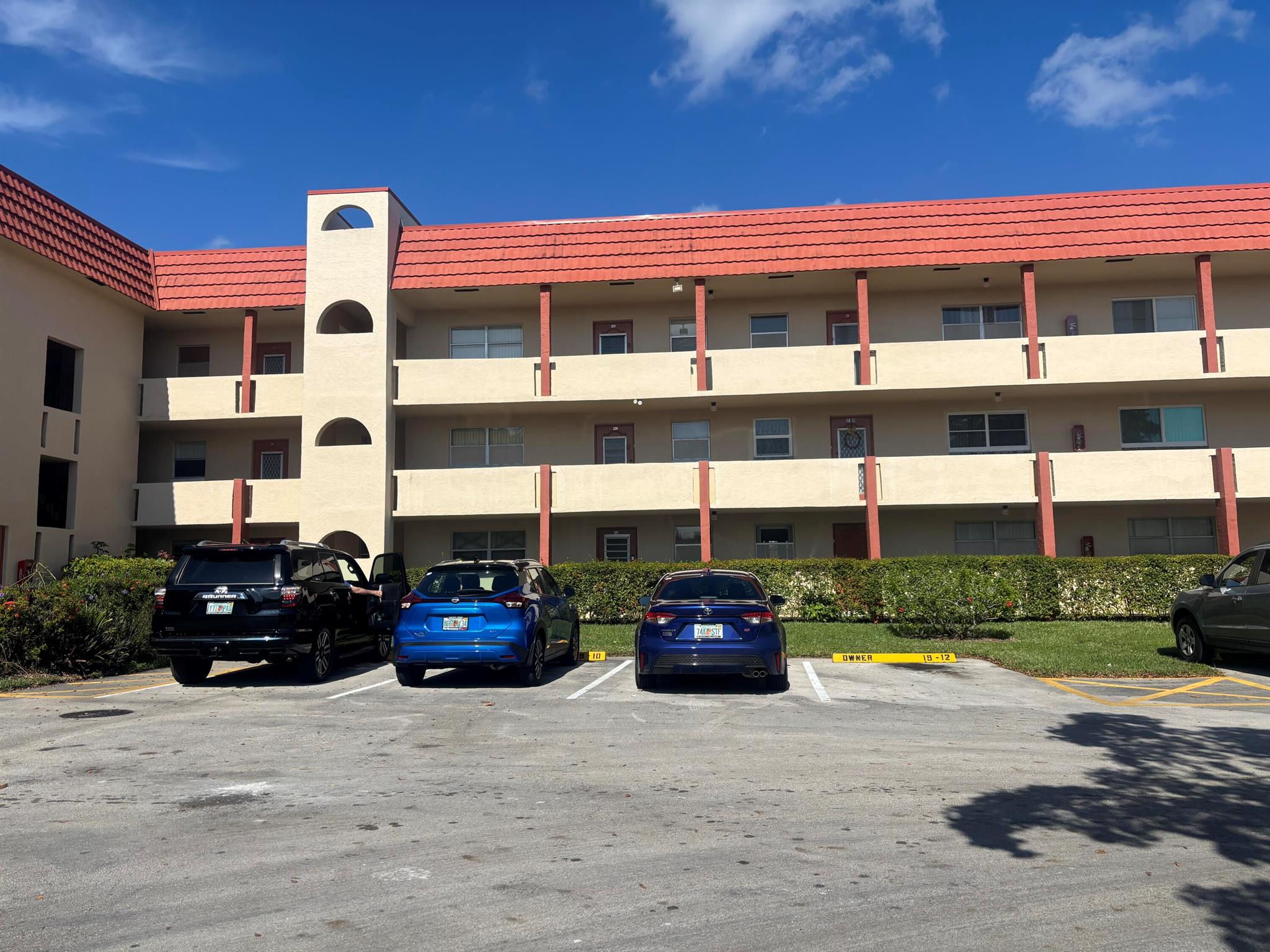 SUNRISE LAKES 19 CONDO - Residential