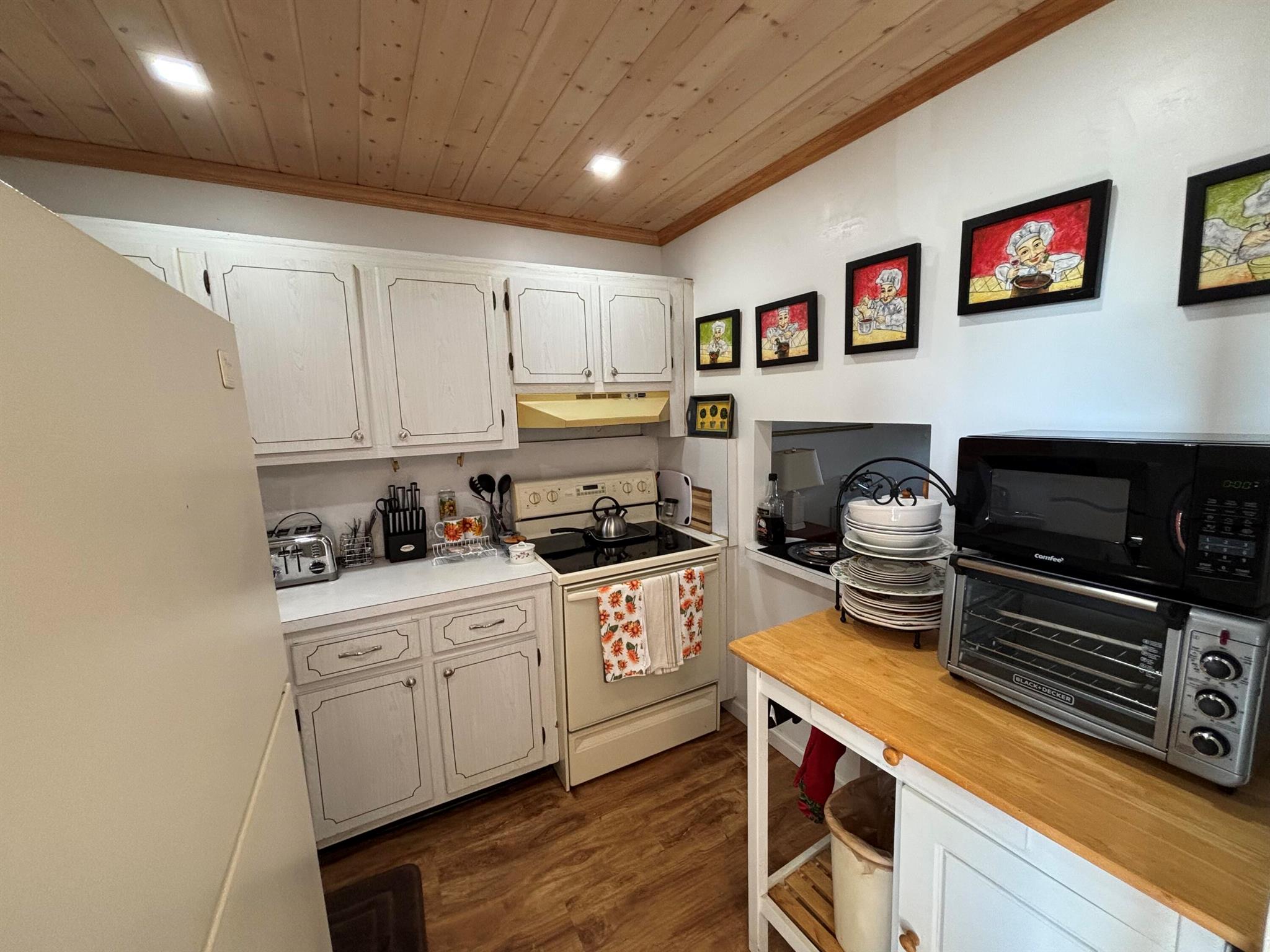 SUNRISE LAKES 19 CONDO - Residential