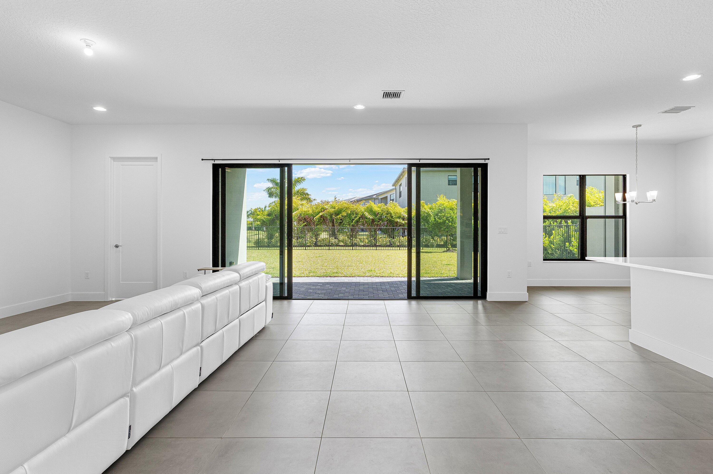 BOCA RATON GOLF COURSE PUD - Residential Lease