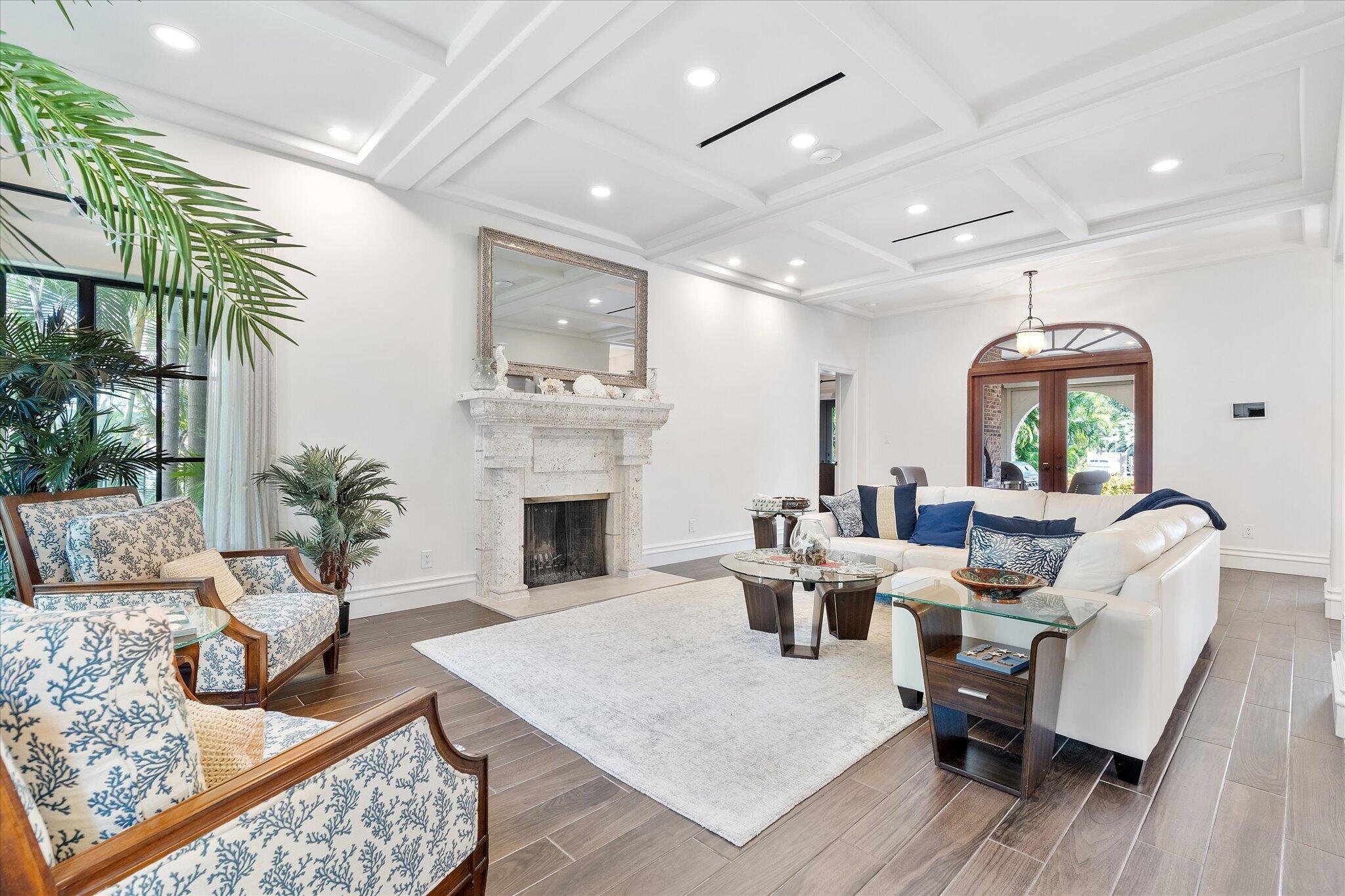 MOORES SUBE - Residential