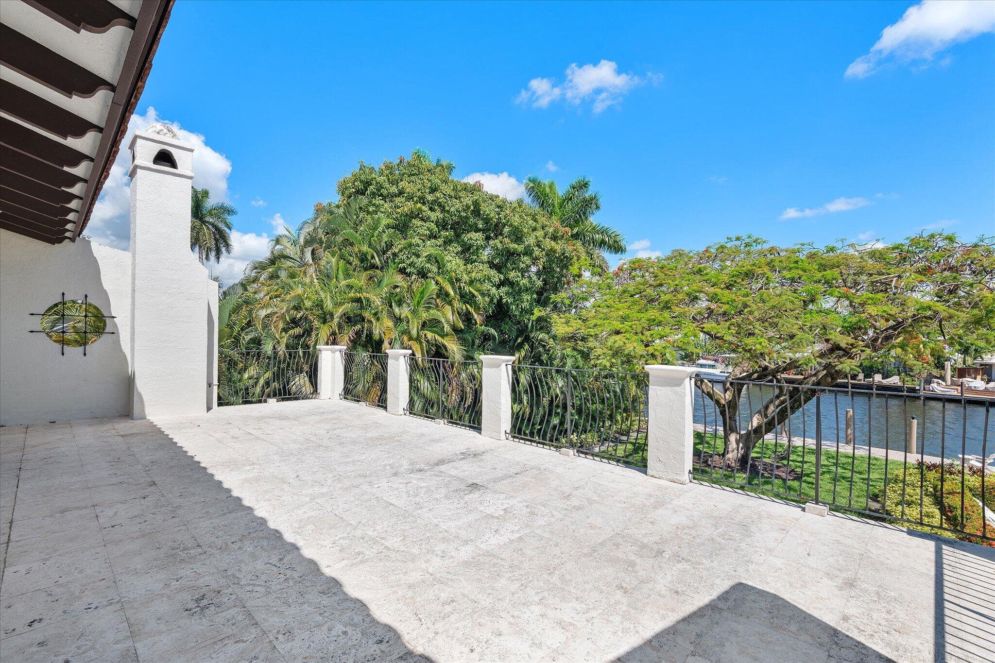 MOORES SUBE - Residential