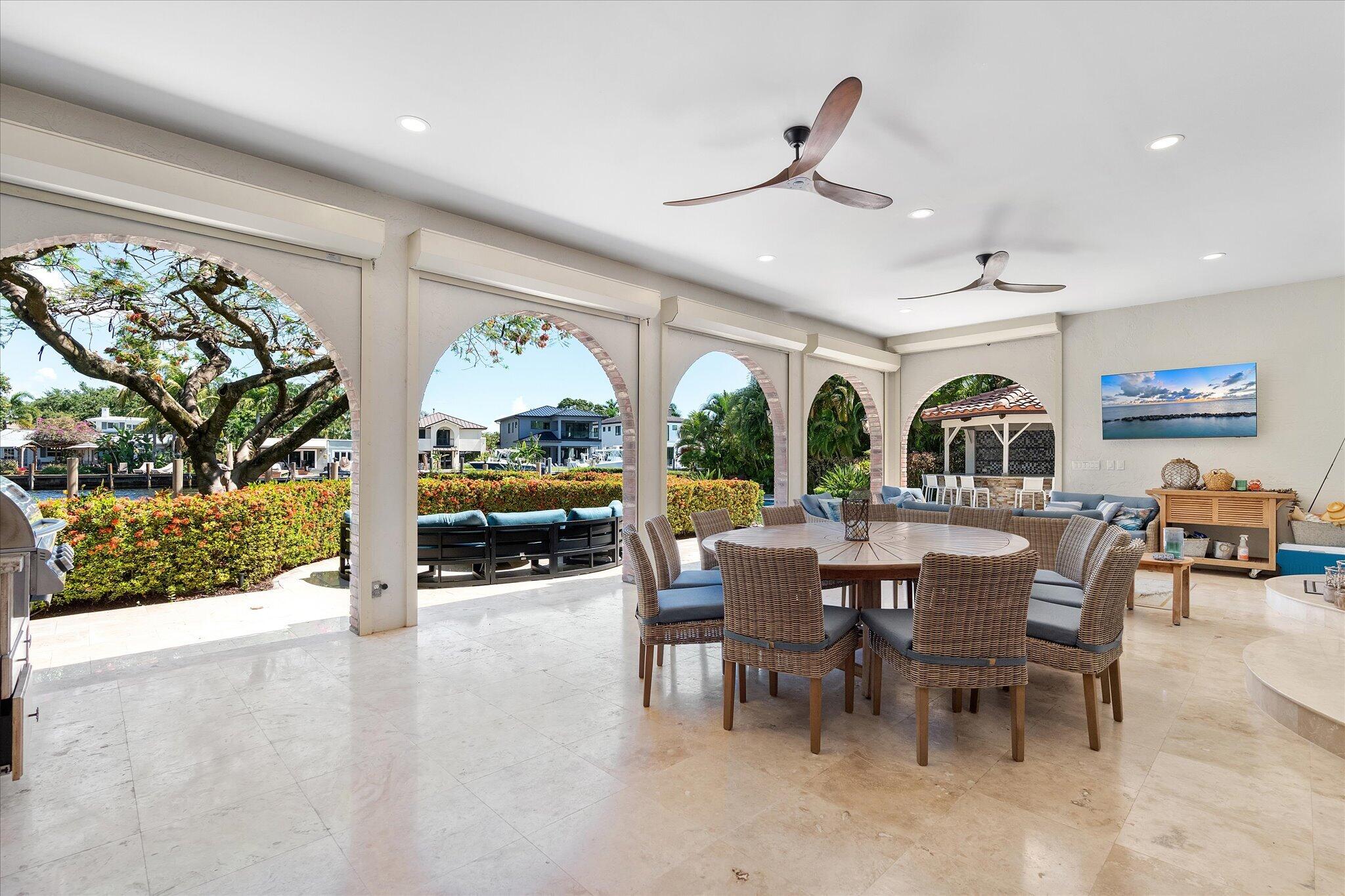 MOORES SUBE - Residential