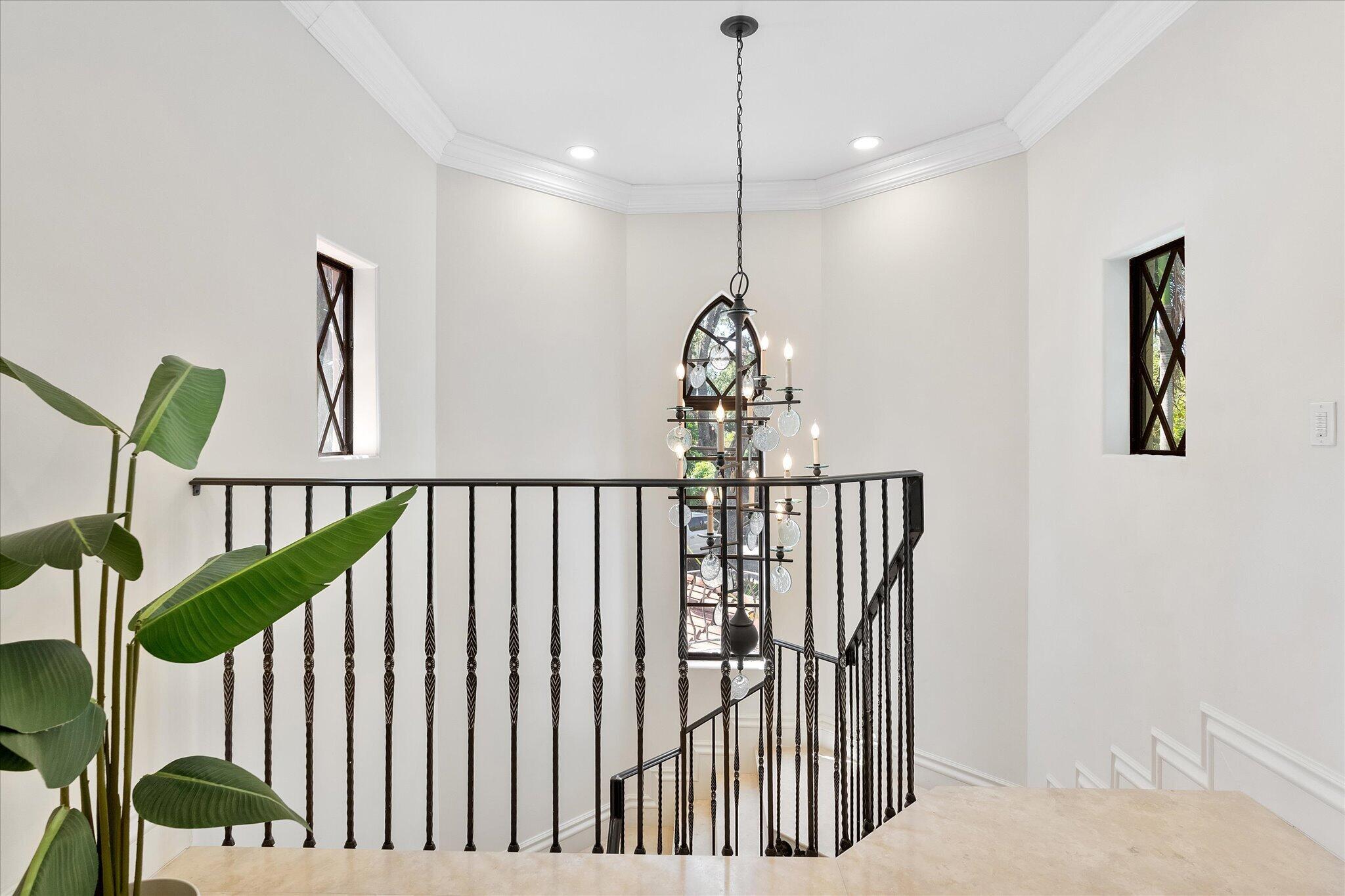 MOORES SUBE - Residential