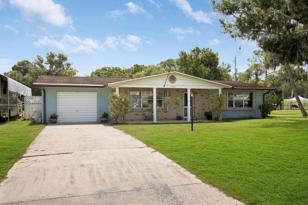 Photo of 6404 Fort Pierce Boulevard, Fort Pierce, FL 34951 (MLS # R10906816)