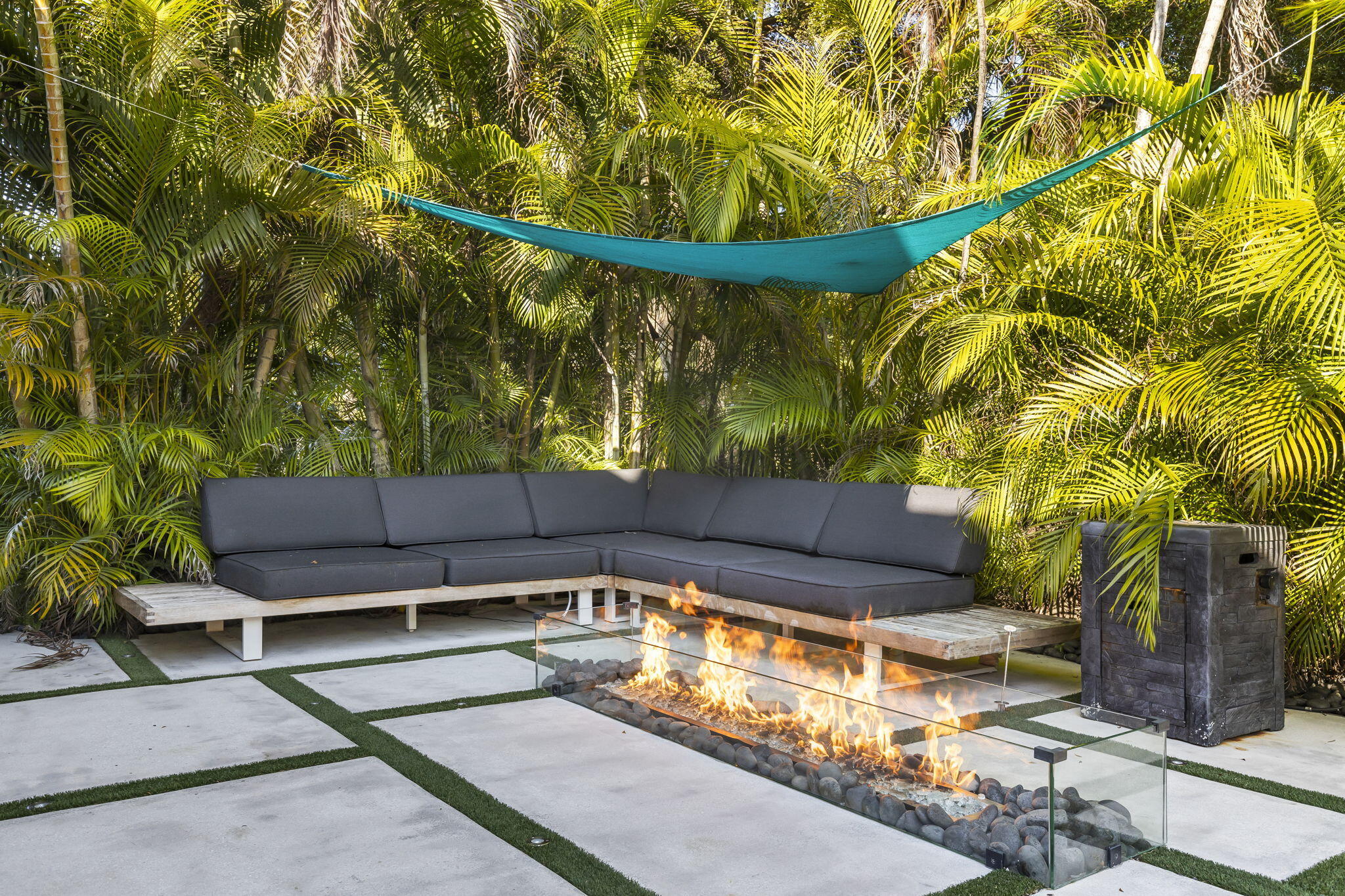 SUNSET LAKES PLAT TWO - Residential