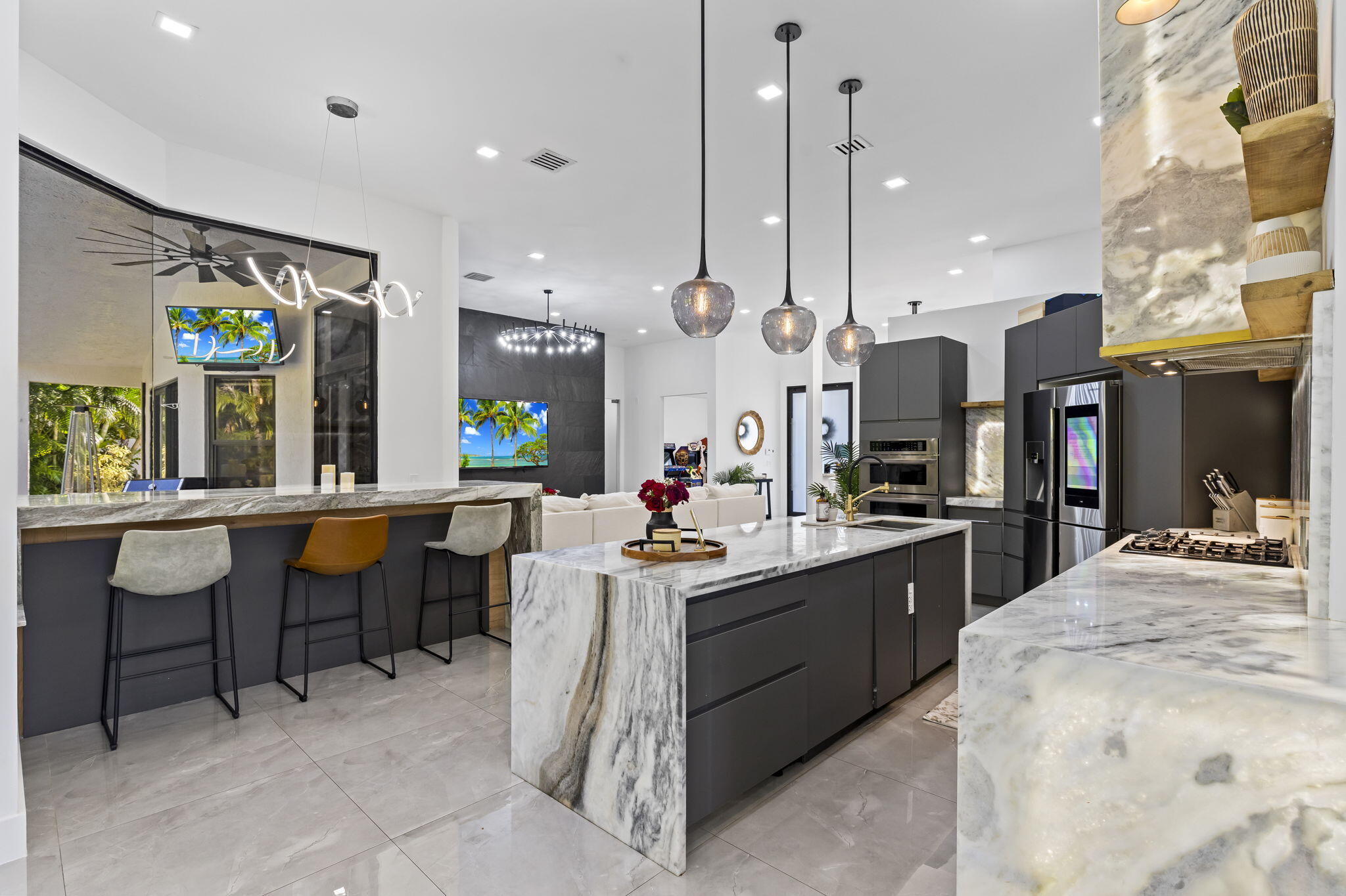 SUNSET LAKES PLAT TWO - Residential