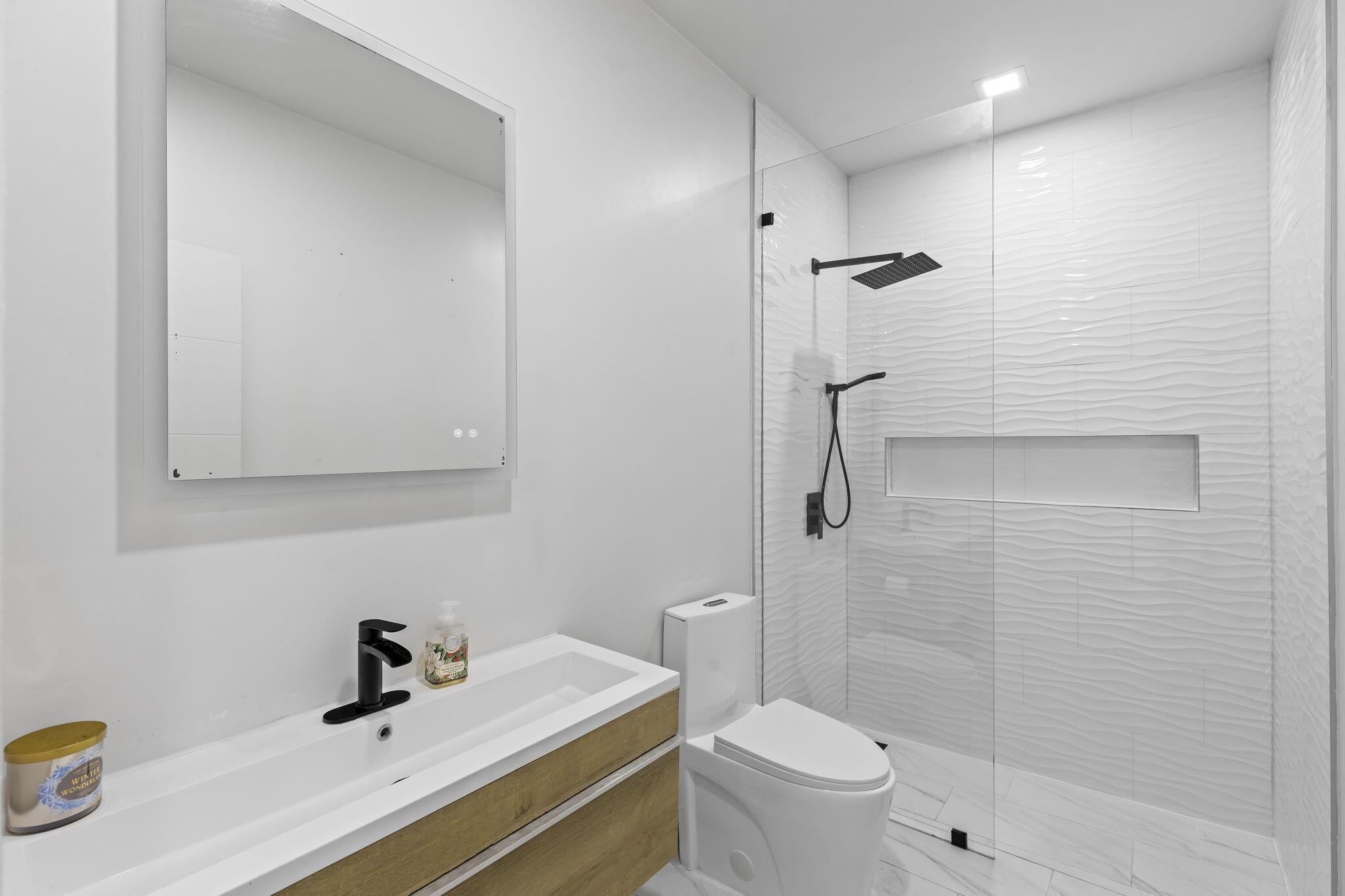 SUNSET LAKES PLAT TWO - Residential