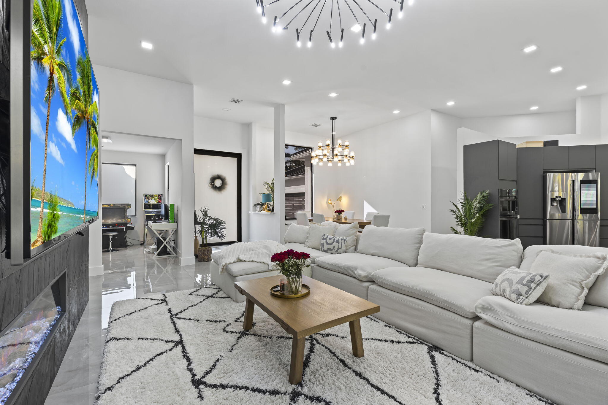 SUNSET LAKES PLAT TWO - Residential