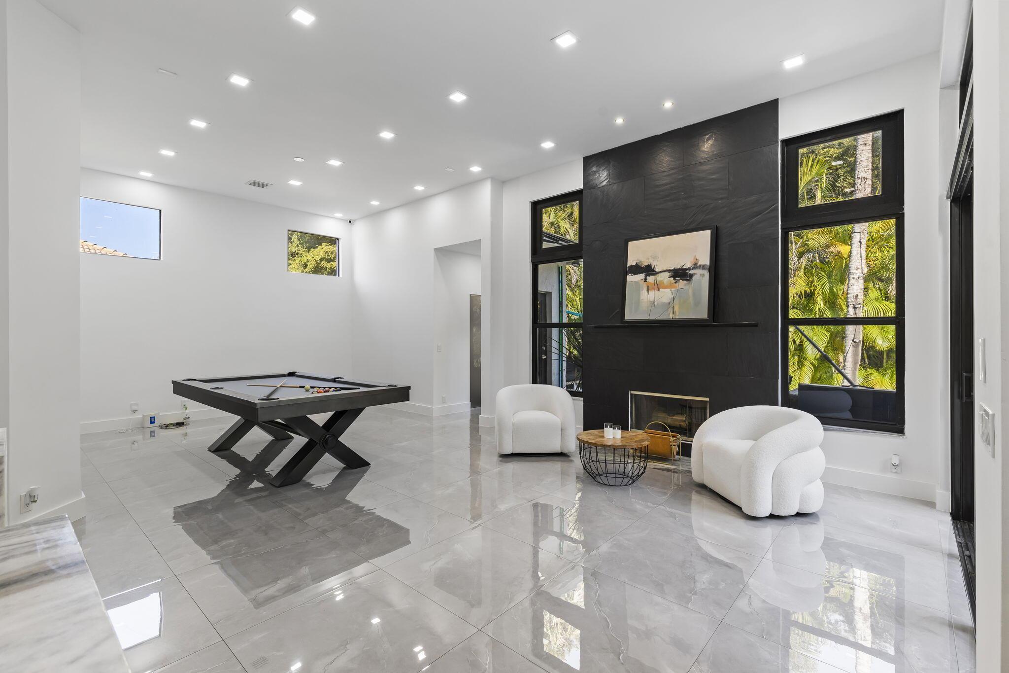 SUNSET LAKES PLAT TWO - Residential