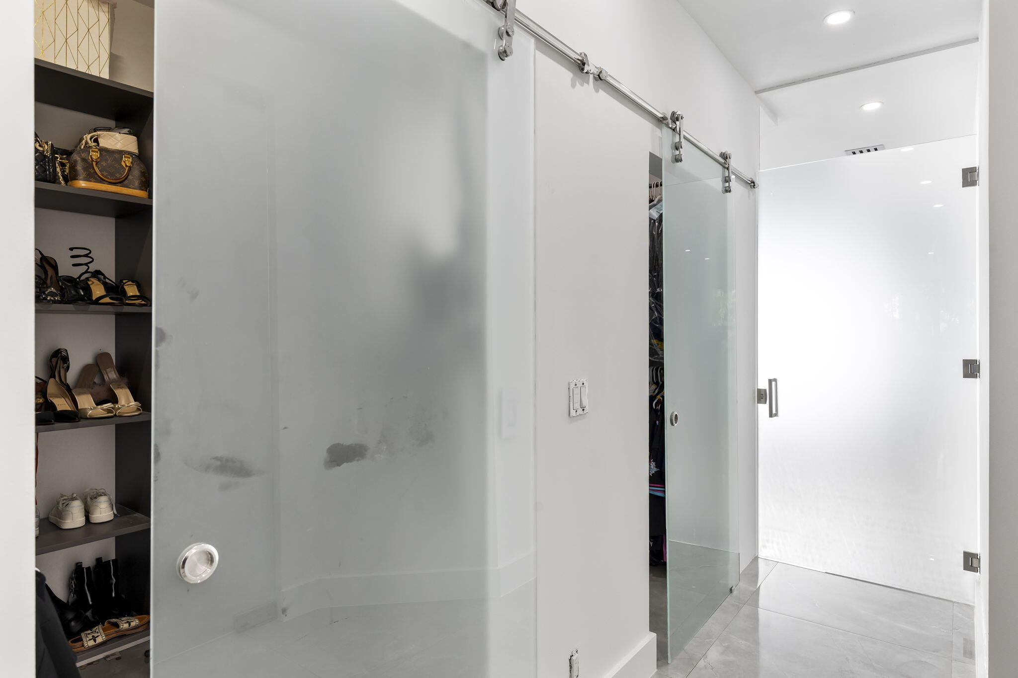 SUNSET LAKES PLAT TWO - Residential